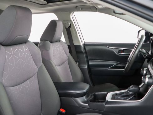 Used 2023 Toyota RAV4 XLE w/ Convenience Package FWD image 27