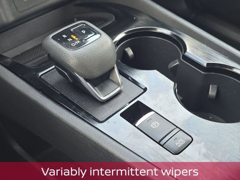 Used 2022 Nissan Rogue SV image 24