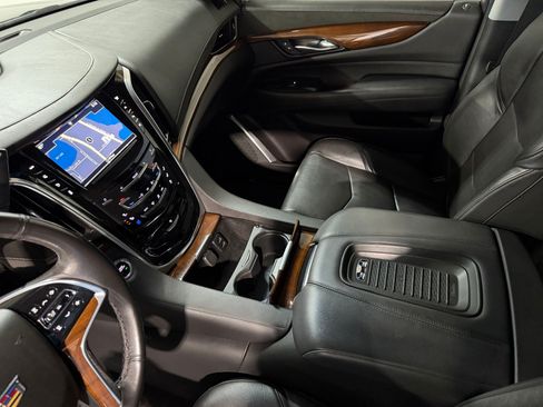Used 2019 Cadillac Escalade Premium Luxury AWD/4WD image 39