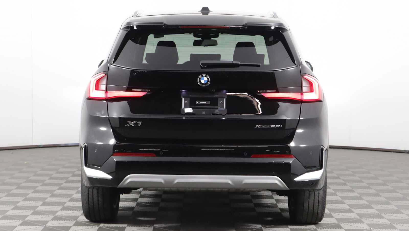 Used 2024 BMW X1 xDrive28i w/ Technology Package AWD/4WD image 5