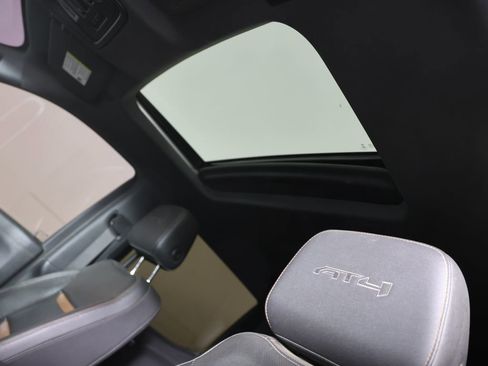 Used 2019 GMC Sierra 1500 AT4 w/ Technology Package image 2