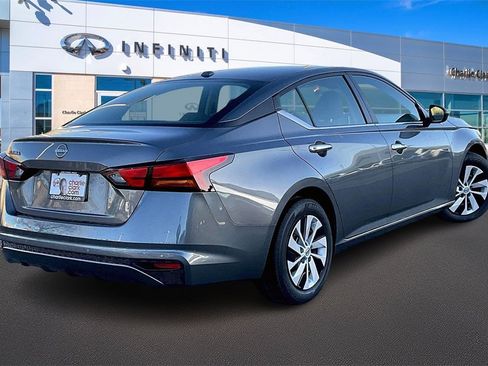 Used 2025 Nissan Altima 2.5 S image 2