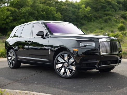 Certified 2021 Rolls-Royce Cullinan AWD/4WD image 10