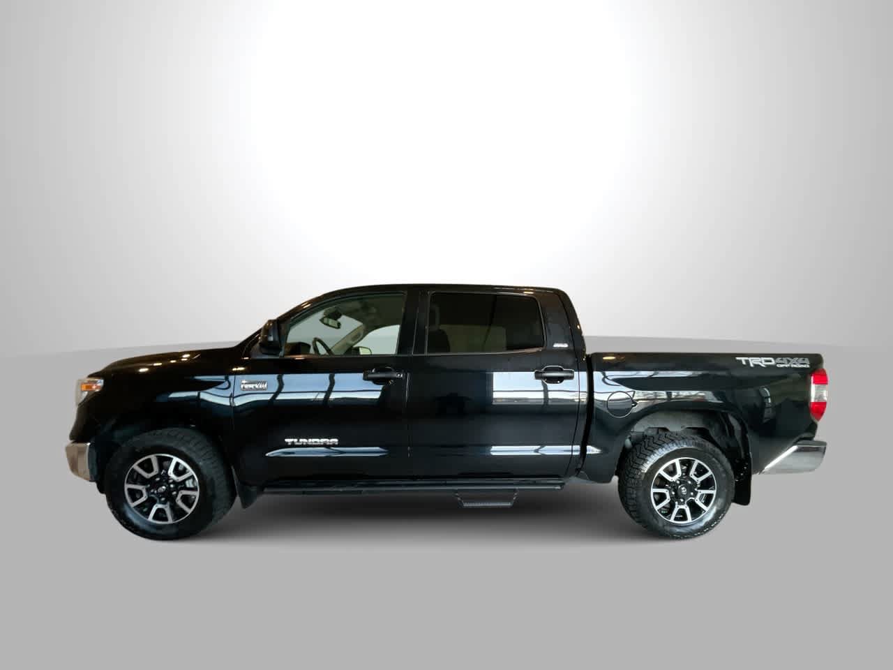 Used 2018 Toyota Tundra SR5 w/ TRD Off Road Package AWD/4WD image 5