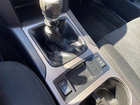 Used 2013 Subaru Outback 2.5i Premium image 12