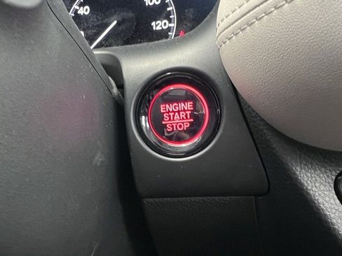 New 2025 Honda HR-V LX image 29