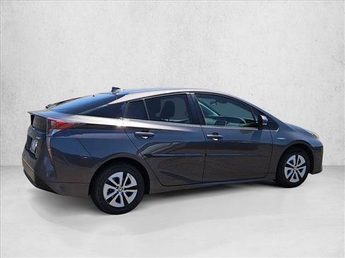 Used 2017 Toyota Prius Two w/ Prius Two Safety Plus Package FWD image 5