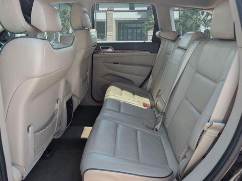 Used 2013 Jeep Grand Cherokee Overland w/ Advance Technology Group RWD image 24