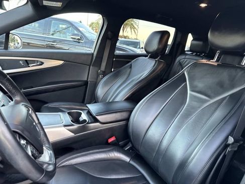 Used 2020 Lincoln Nautilus FWD w/ Equipment Group 101A image 17