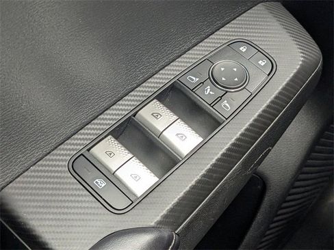 Used 2024 Mitsubishi Outlander SE image 26