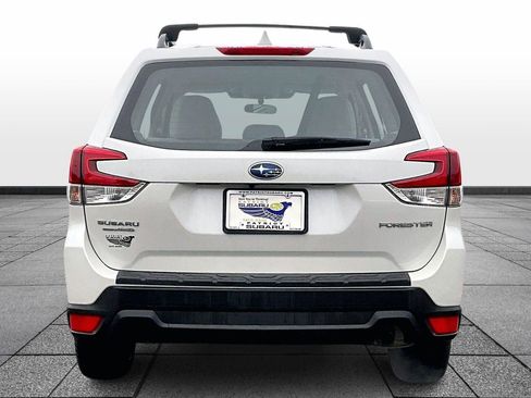Used 2023 Subaru Forester Base image 4