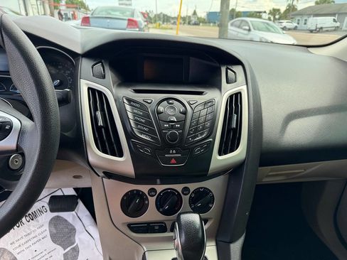 Used 2014 Ford Focus SE image 12