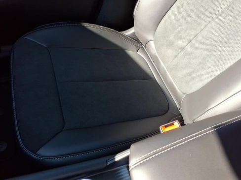 New 2025 Jeep Grand Cherokee L Altitude image 32