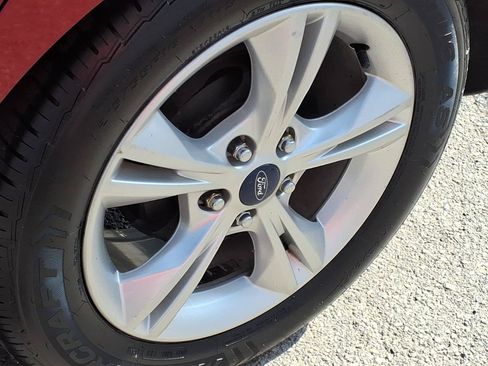 Used 2014 Ford Focus SE FWD image 10