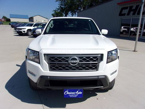 Used 2024 Nissan Frontier SV w/ SV Convenience Package image 8