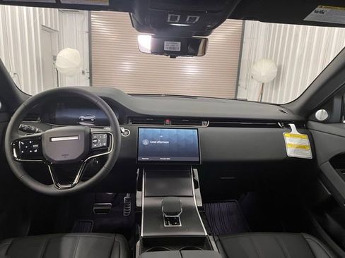 Used 2026 Land Rover Range Rover Evoque Dynamic SE AWD/4WD image 18