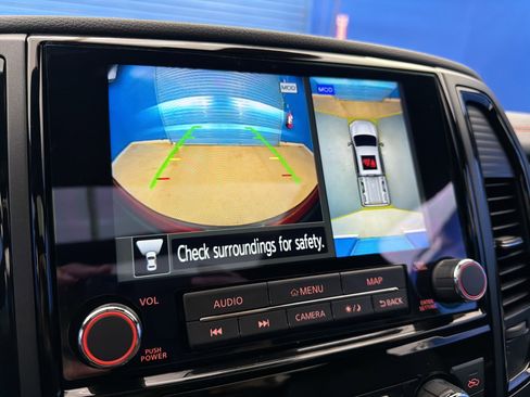 Used 2023 Nissan Titan PRO-4X w/ Pro-4x Convenience Package image 22