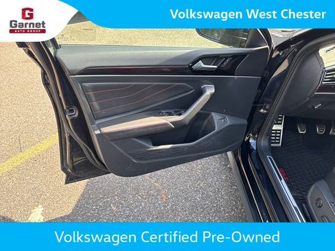 Certified 2024 Volkswagen Jetta GLI Autobahn FWD image 4