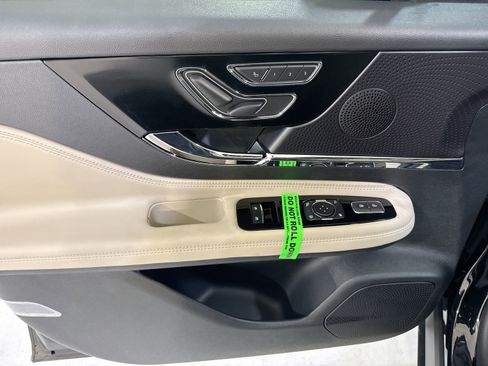 New 2026 Lincoln Corsair Premiere image 12