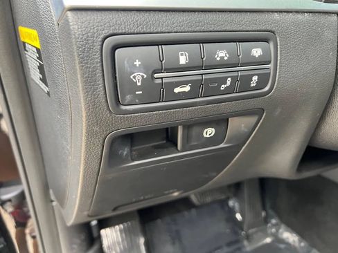 Used 2015 Hyundai Genesis 5.0 image 21