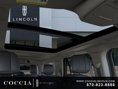 New 2025 Lincoln Navigator Reserve image 22