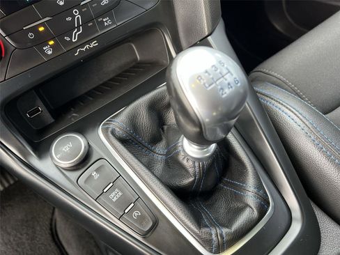 Used 2016 Ford Focus RS image 19