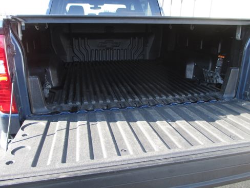 Used 2019 Chevrolet Silverado 1500 LT w/ All-Star Edition image 10