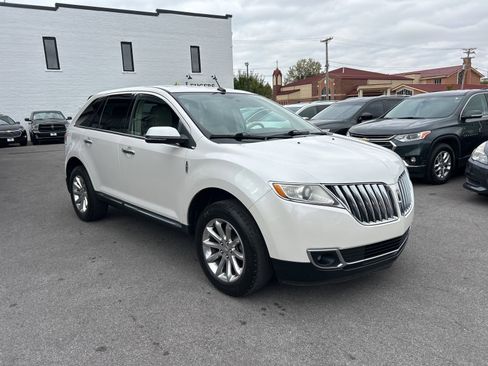 Used 2014 Lincoln MKX Base w/ Equipment Group 101A image 7