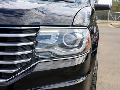 Used 2016 Lincoln Navigator L Reserve image 18