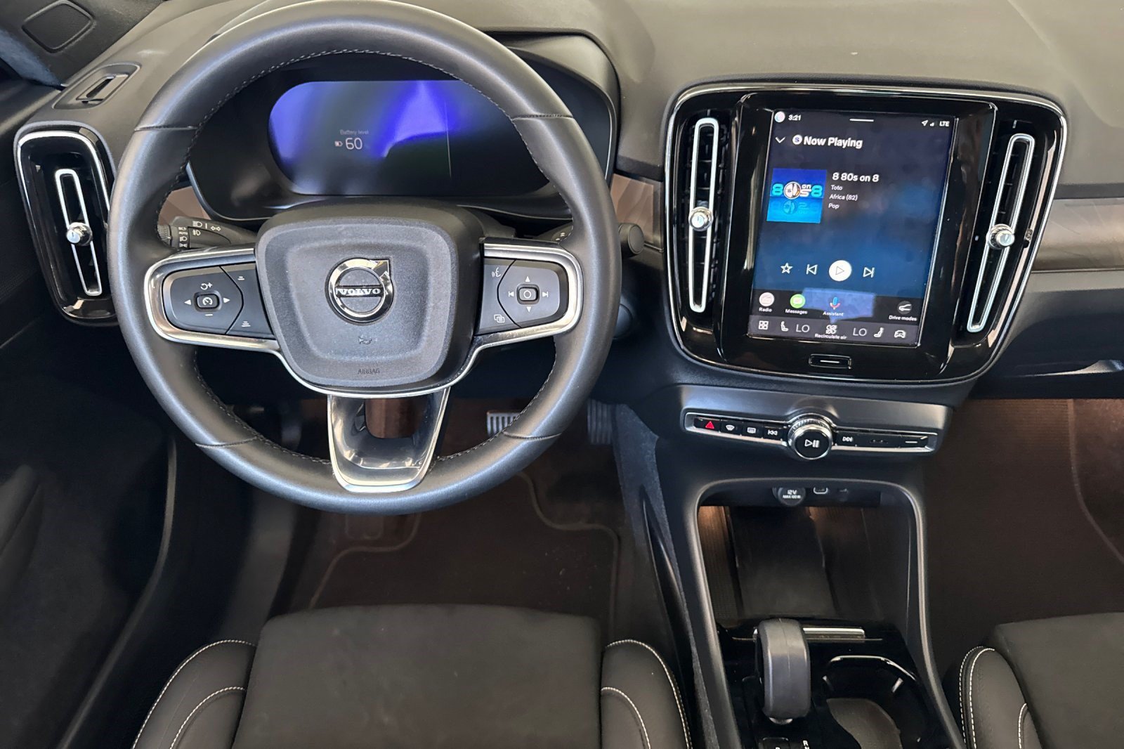 Used 2023 Volvo C40 P8 Recharge Plus AWD/4WD image 30