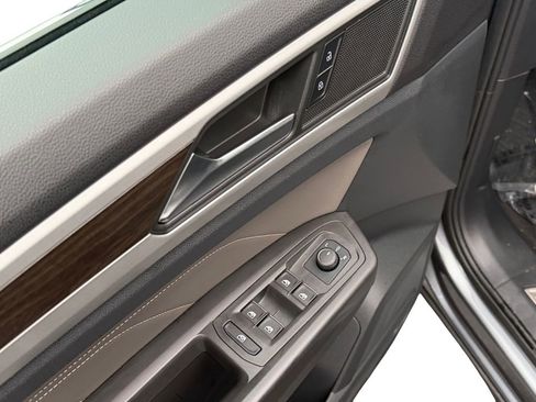 Used 2022 Volkswagen Atlas SE image 17