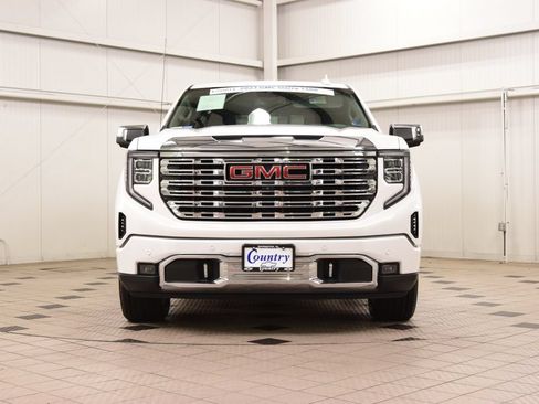 Used 2023 GMC Sierra 1500 Denali AWD/4WD image 2