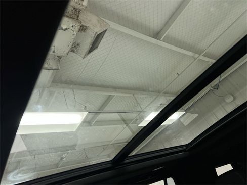 Used 2023 Chevrolet Tahoe Z71 w/ Luxury Package image 18