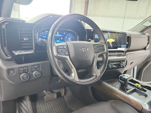 Used 2024 Chevrolet Silverado 1500 LT Trail Boss w/ Protection Package AWD/4WD image 18