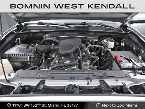 Used 2019 Toyota Tacoma SR5 w/ SR5 Appearance Package (SM) image 12