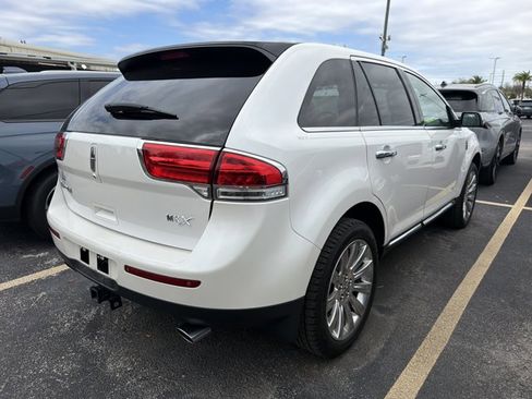 Used 2014 Lincoln MKX FWD w/ Equipment Group 102A image 2
