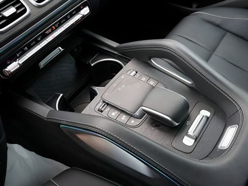Certified 2023 Mercedes-Benz GLS 450 4MATIC image 28