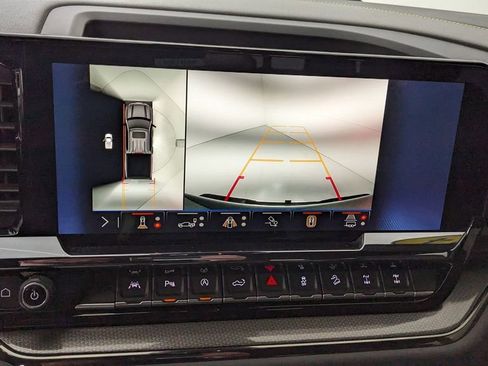 Used 2024 Chevrolet Silverado 1500 ZR2 w/ Technology Package image 24