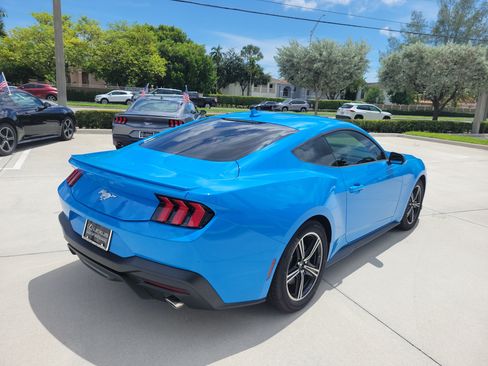 Used 2025 Ford Mustang Premium RWD image 8