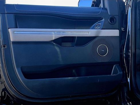 Used 2023 Ford Expedition Max Limited image 22