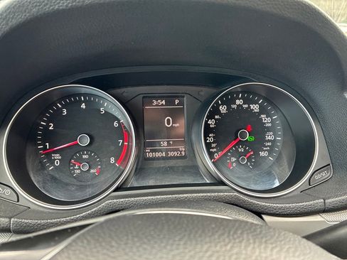 Used 2017 Volkswagen Passat 1.8T S image 19