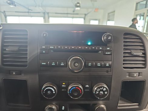 Used 2013 GMC Sierra 1500 SL AWD/4WD image 26