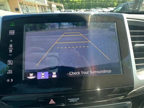Used 2016 Honda Pilot Touring image 18