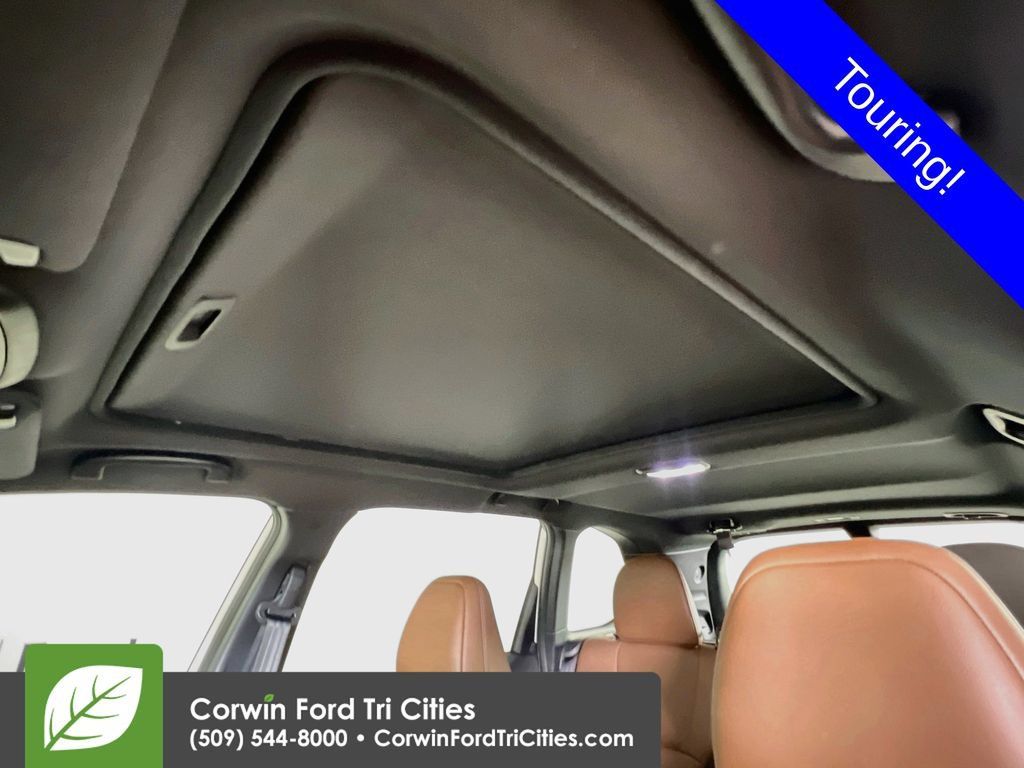 Used 2025 Subaru Forester Touring AWD/4WD image 27