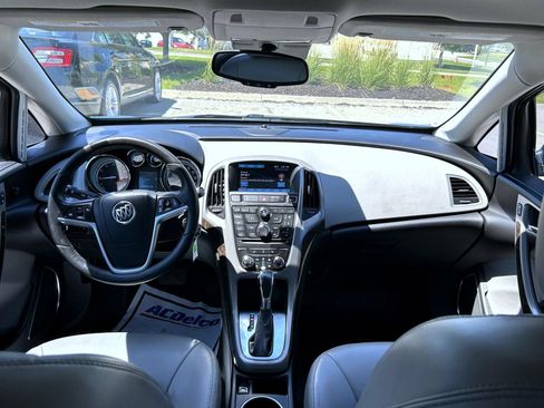 Used 2013 Buick Verano FWD image 12