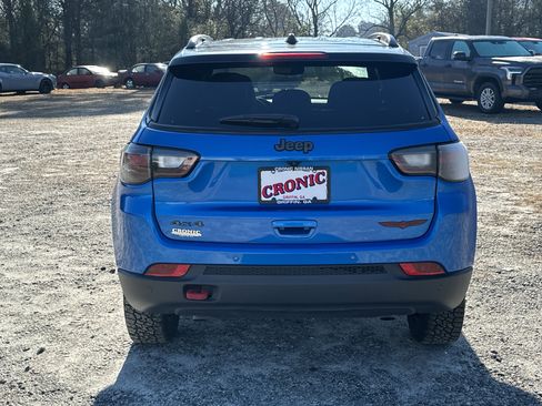 Used 2025 Jeep Compass Trailhawk w/ Trailhawk Elite Group image 6