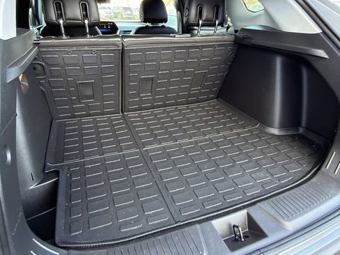 Used 2024 Chevrolet Trax LT w/ LT Convenience Package image 26