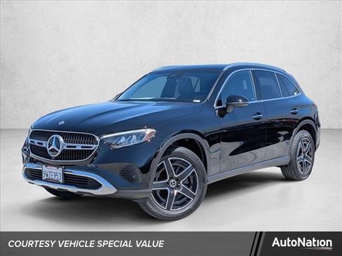 Used 2026 Mercedes-Benz GLC 300 4MATIC image 1