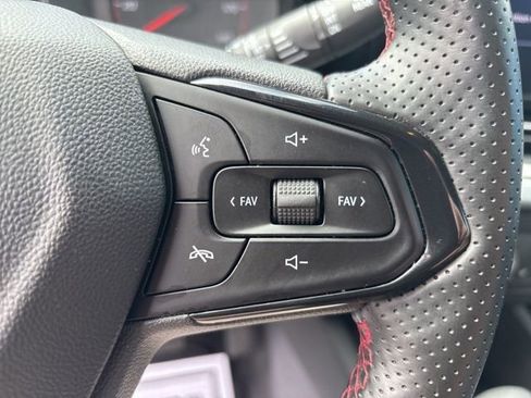 Used 2024 Chevrolet Trax RS w/ Sunroof Package image 26