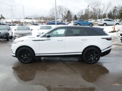 Used 2022 Land Rover Range Rover Velar R-Dynamic S image 4